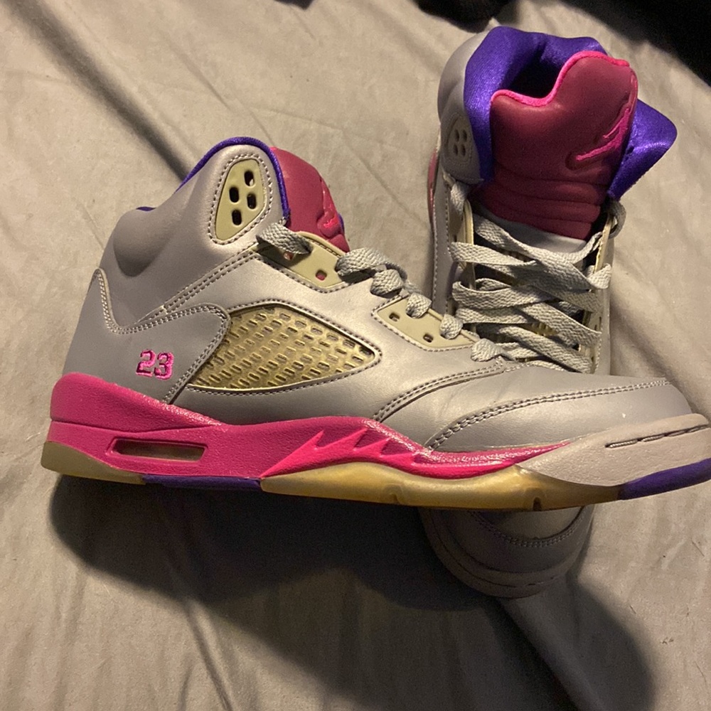 Shoes - Picture 2 of 6